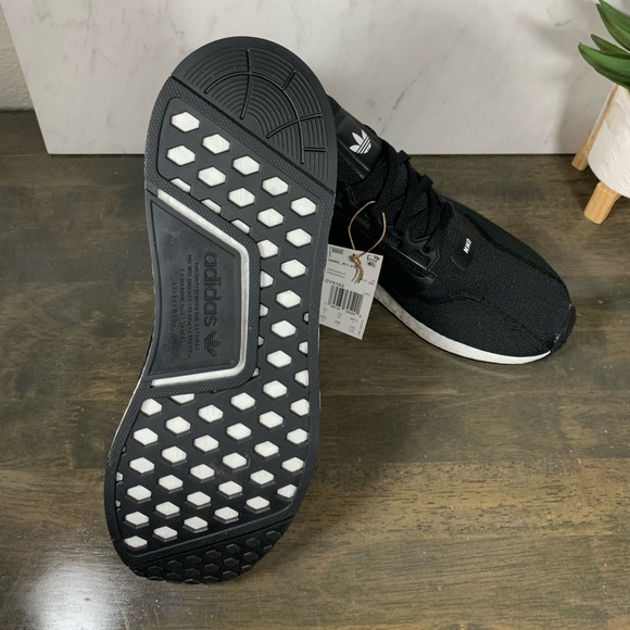 adidas NMD R1 V2 Core Black - Picture 10 of 10